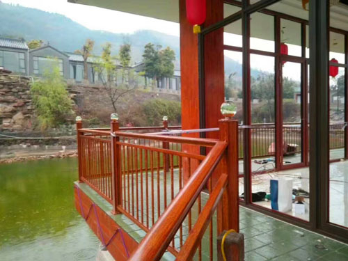 材質(zhì)對(duì)護(hù)欄美觀(guān)性有影響嗎？